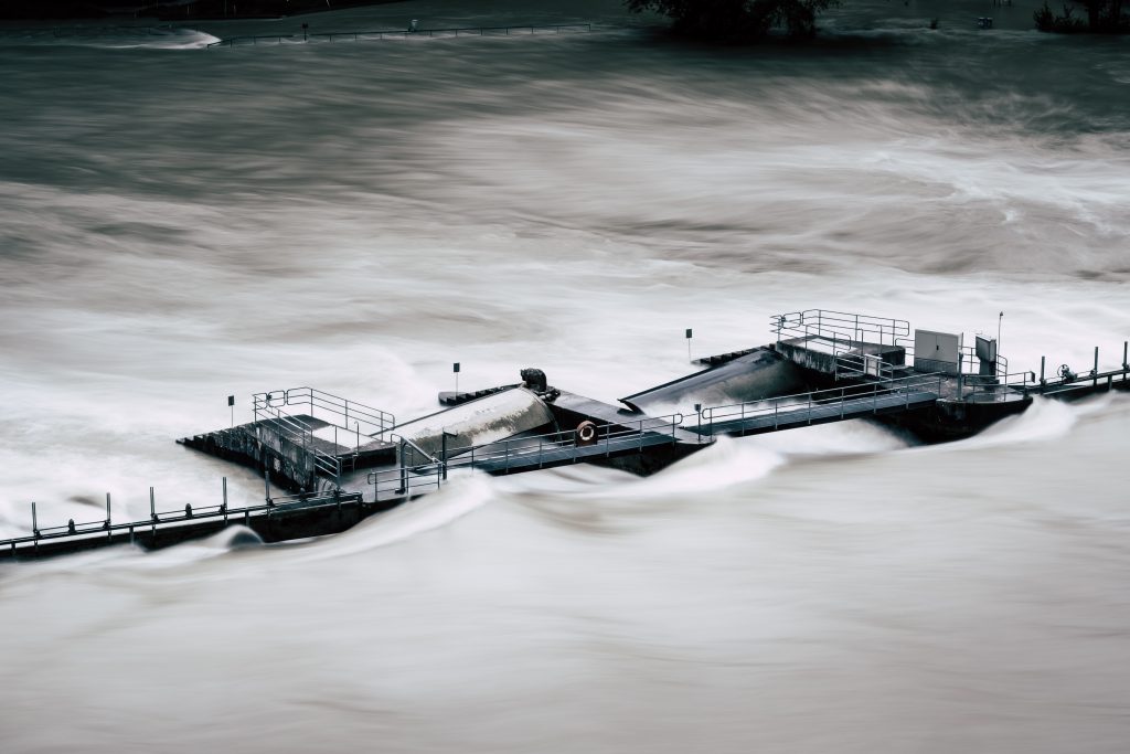 Photo by Christian Wasserfallen: https://www.pexels.com/photo/drone-footage-of-heavy-flood-8770486/

Manfaat Implementasi Teknologi IoT