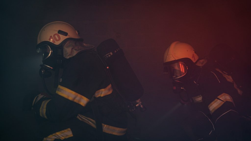 Manfaat Sensor Suhu Tinggi dalam Penanganan Kebakaran Hutan
Foto oleh Nejc Soklič: https://www.pexels.com/id-id/foto/api-berbahaya-keadaan-darurat-merokok-6270332/